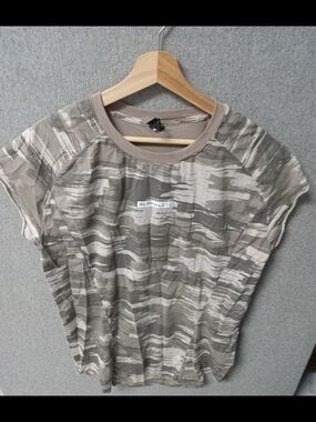 Alphalete Gray Camouflage Tee XL